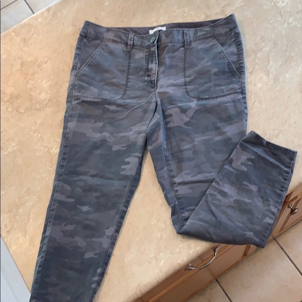 Grey Camo skinny Jeans! 👖🌻